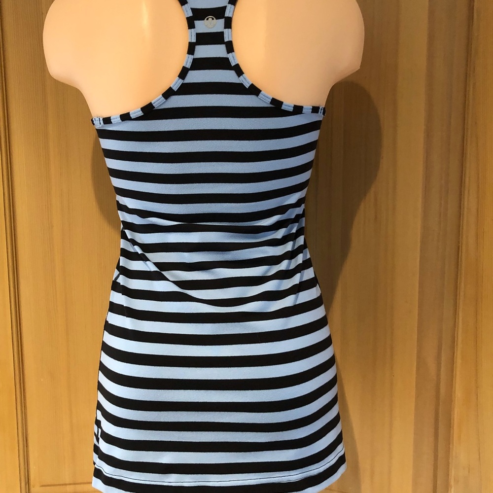 Lululemon tank - Picture 3 of 4